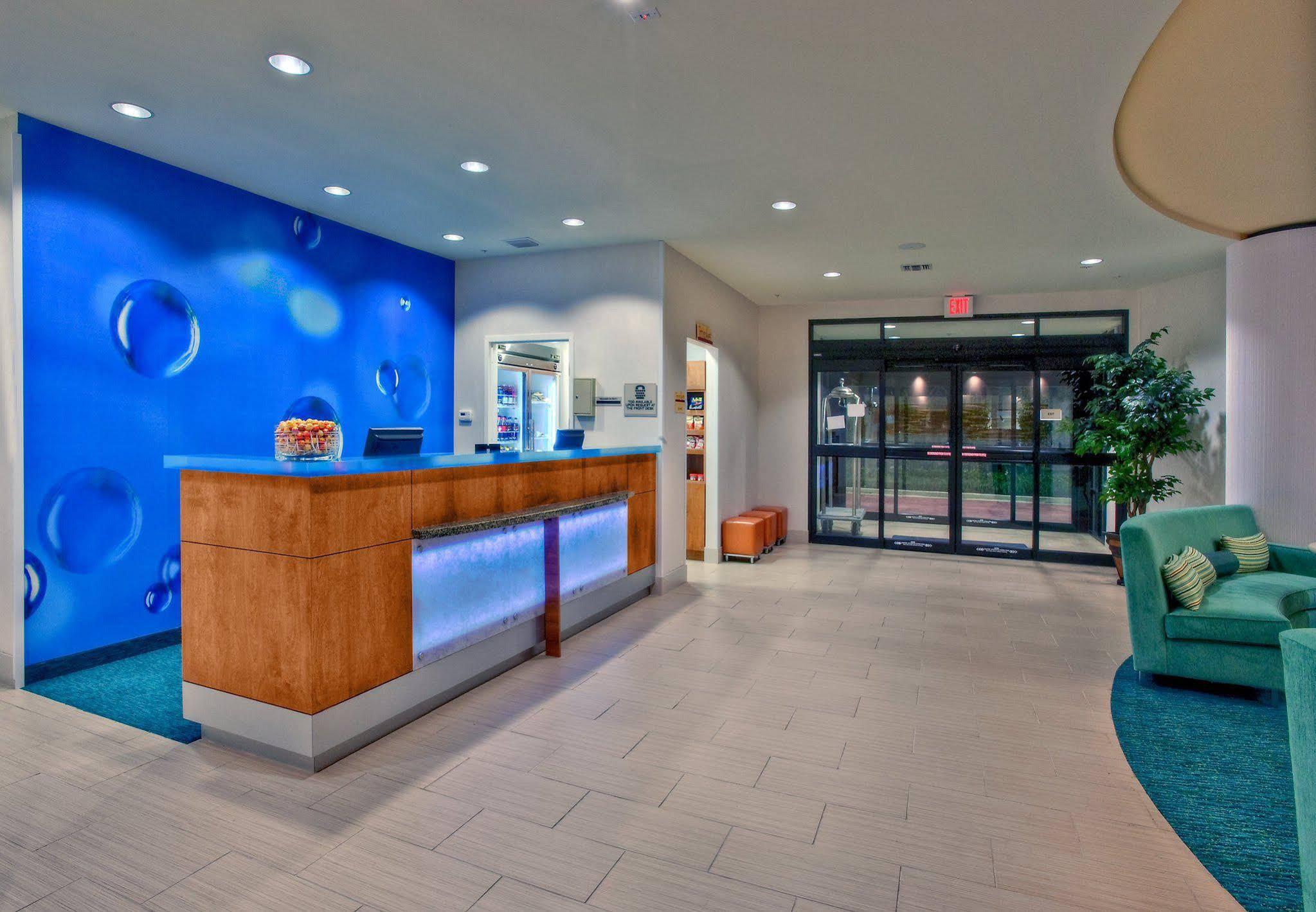Springhill Suites By Marriott Baton Rouge North / Airport Exterior photo