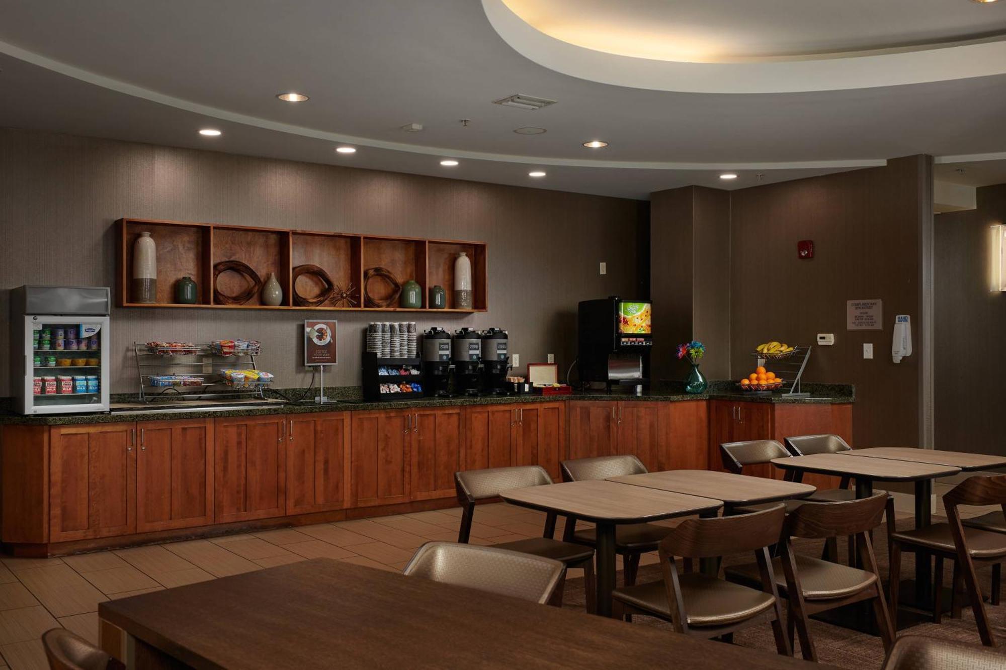Springhill Suites By Marriott Baton Rouge North / Airport Exterior photo