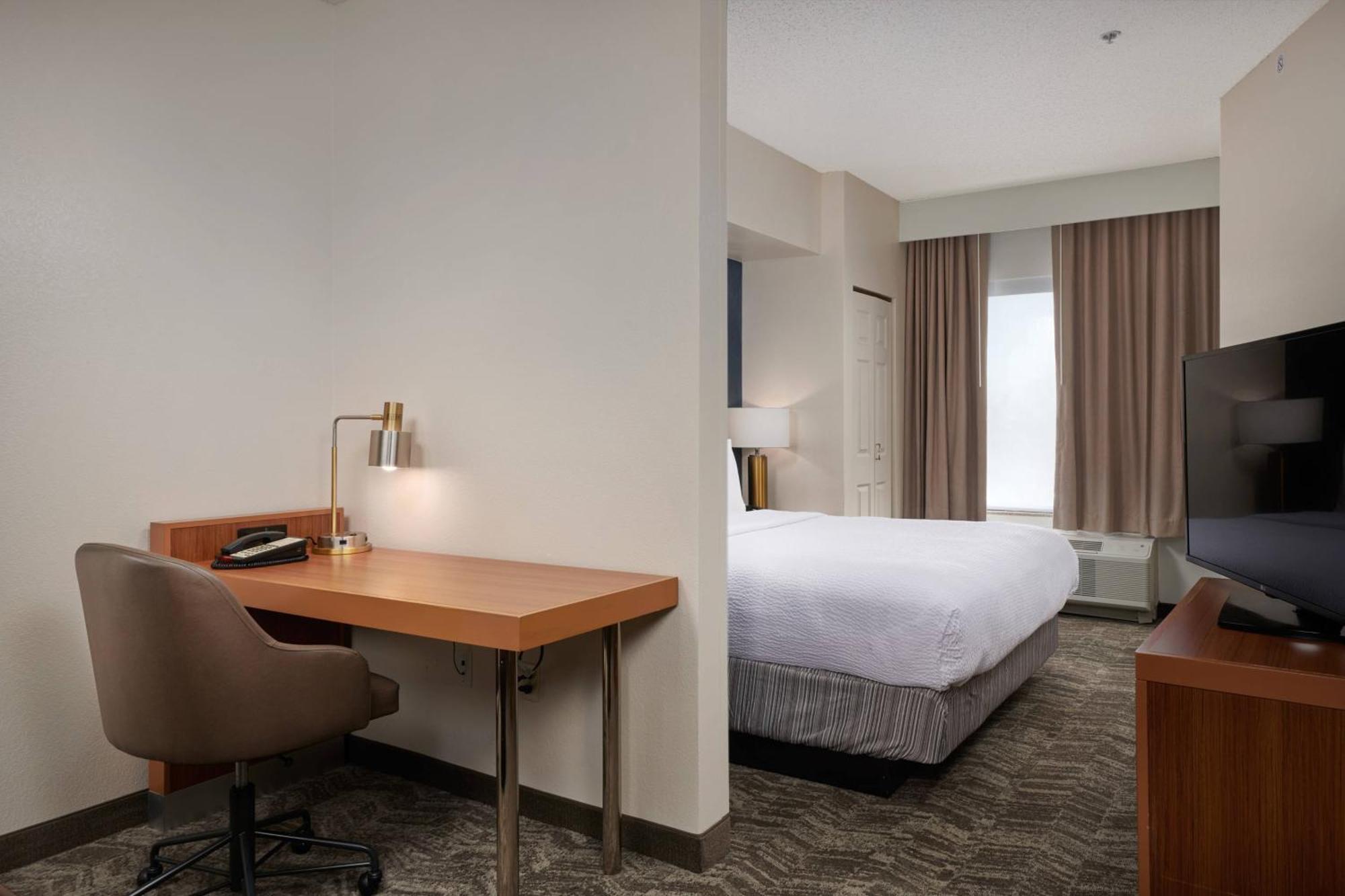 Springhill Suites By Marriott Baton Rouge North / Airport Exterior photo
