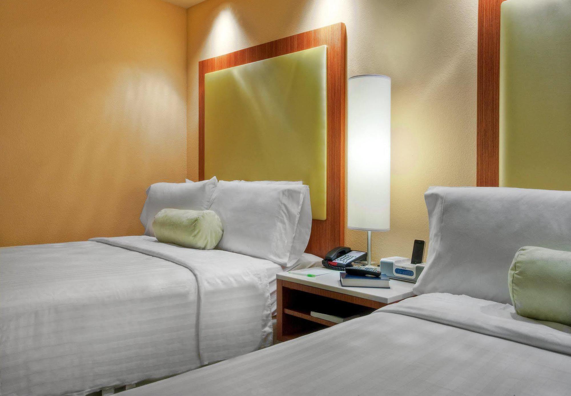 Springhill Suites By Marriott Baton Rouge North / Airport Exterior photo