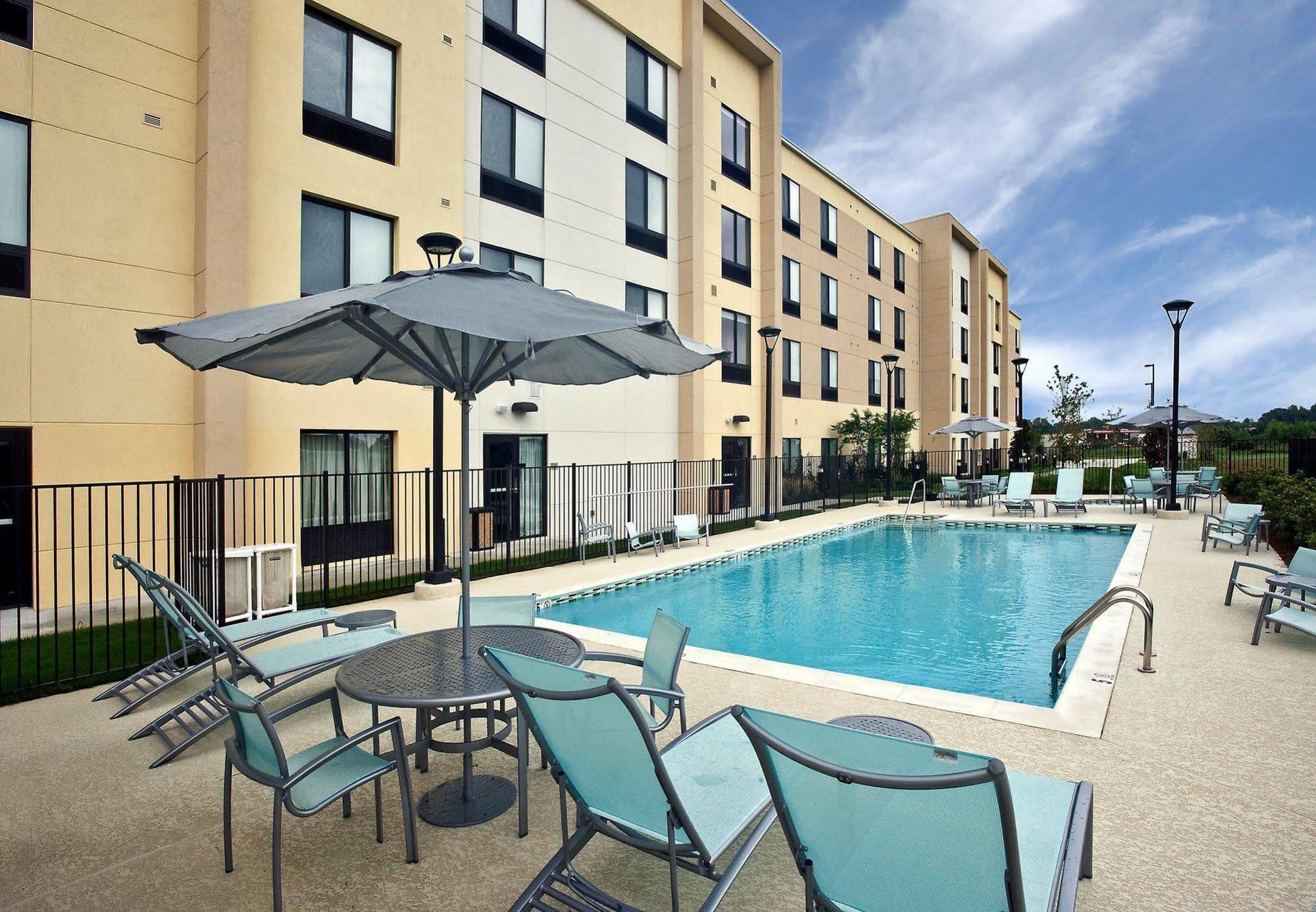 Springhill Suites By Marriott Baton Rouge North / Airport Exterior photo